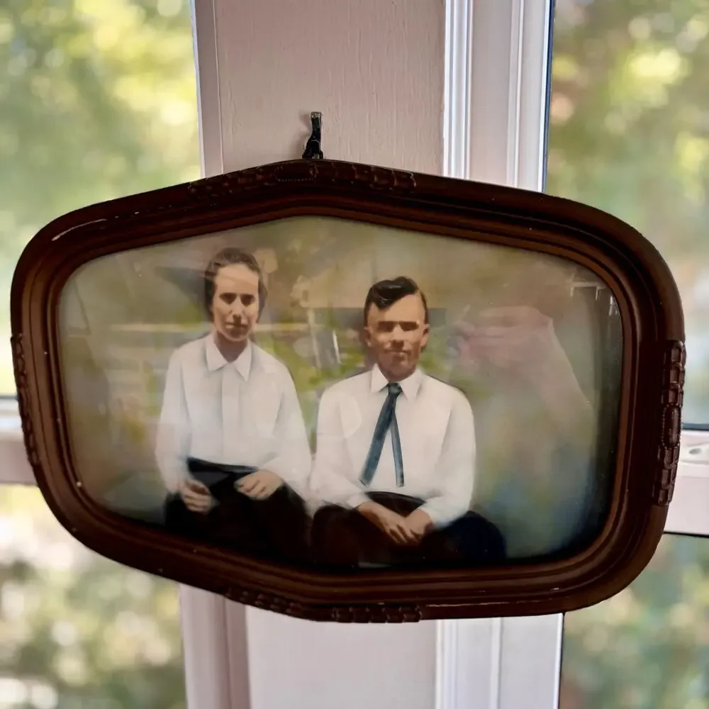 Vintage Convex Glass Portrait Frame Couple Photo Bubble Glass 16.75”